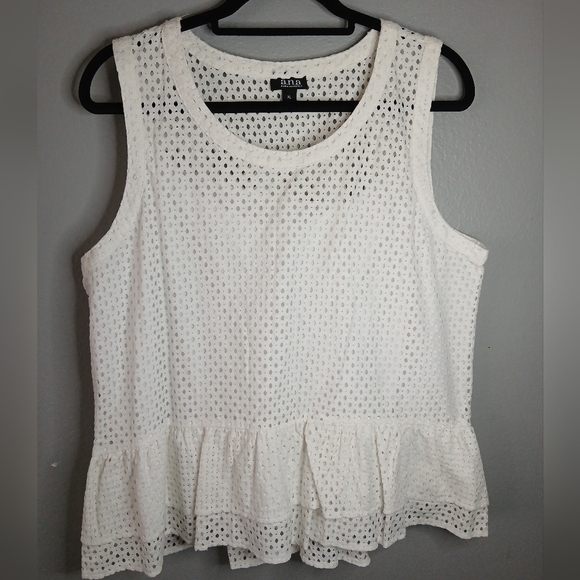 a.n.a A New Aproach White Eyelet Peplum Top - Picture 6 of 15